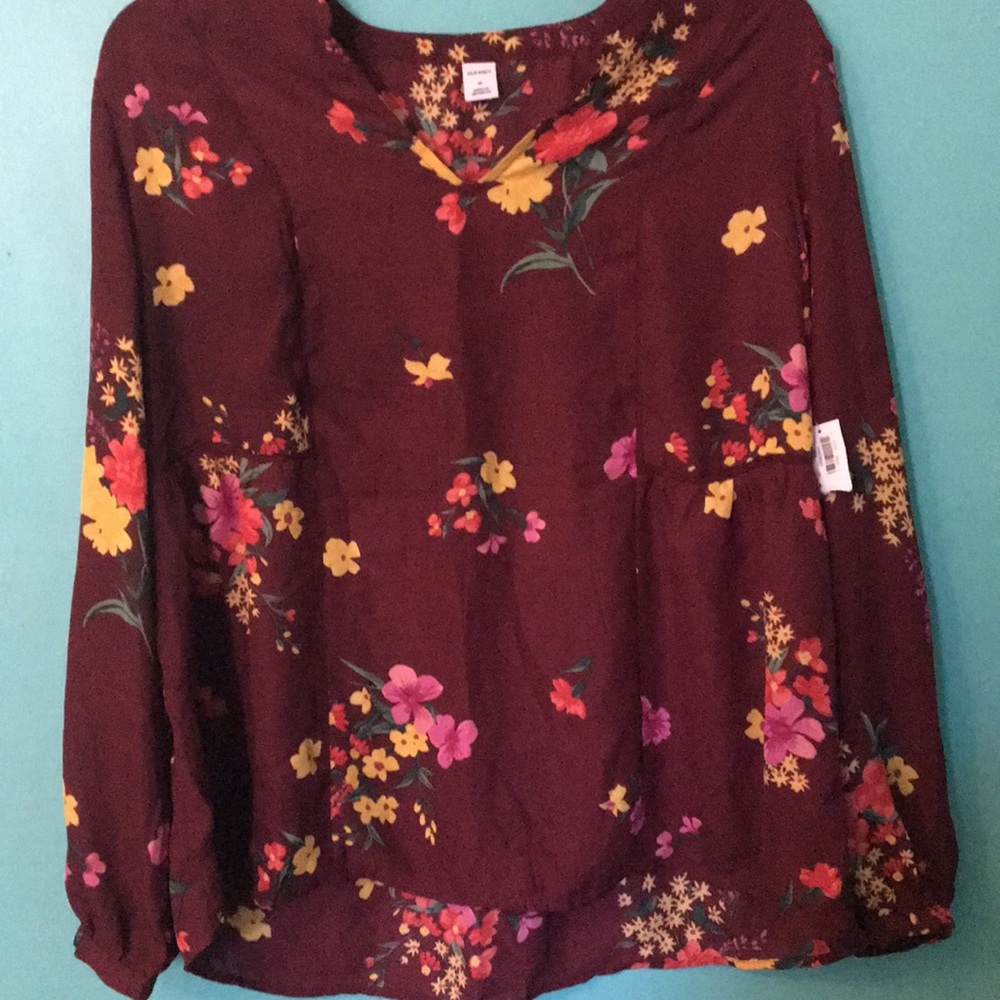 MAROON FLORAL PRINT TOP FROM OLD NAVY NEVER WORN